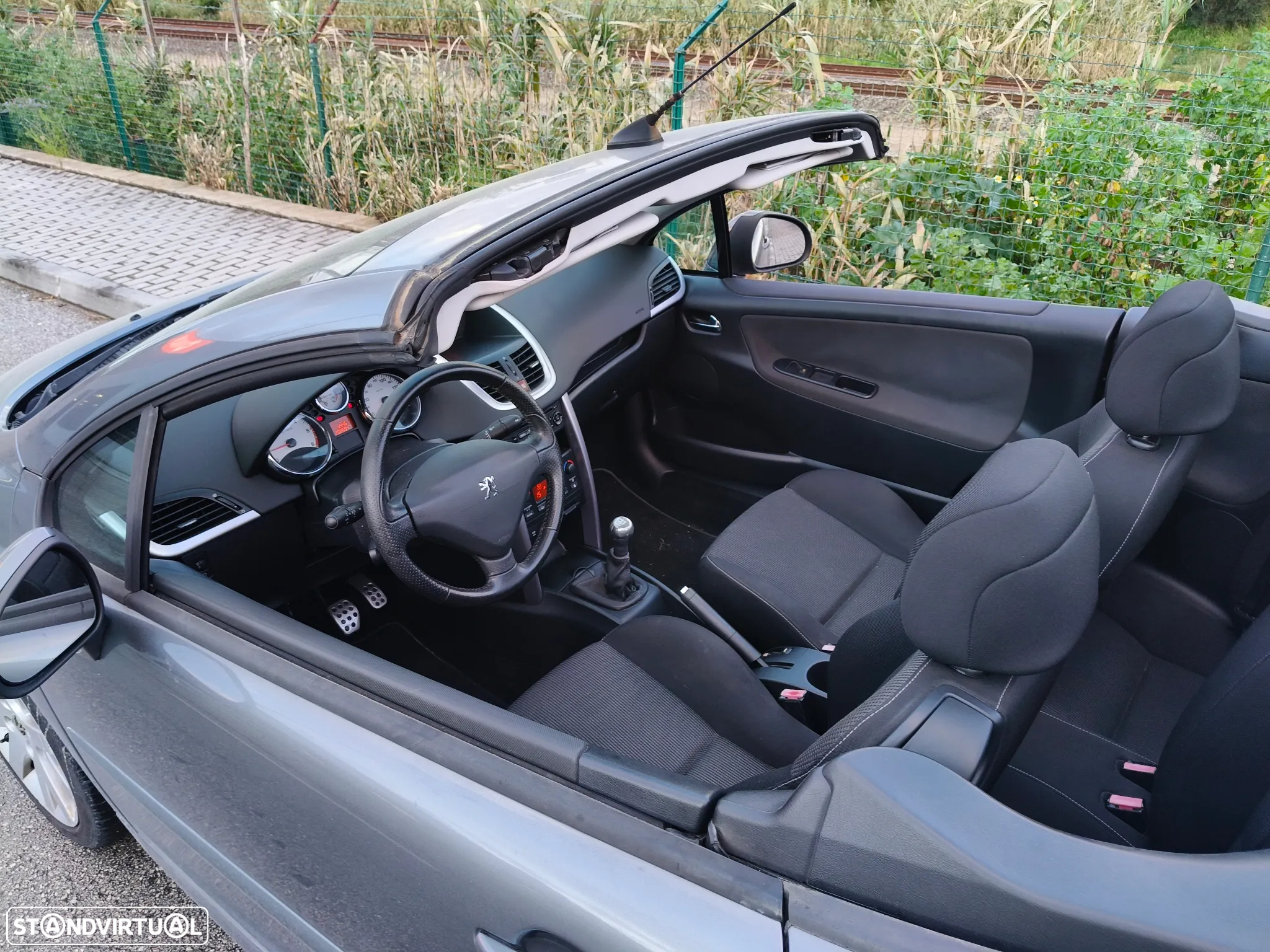 Peugeot 207 CC 1.6 HDi FAP Sport - 2