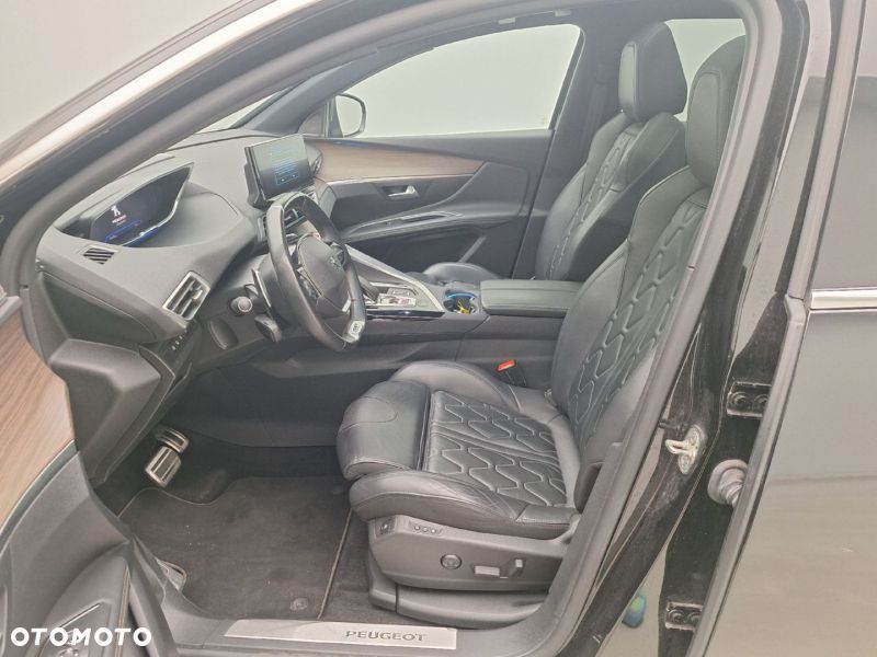Peugeot 3008 1.6 PureTech HYbrid4 GT Line S&S EAT8 - 11