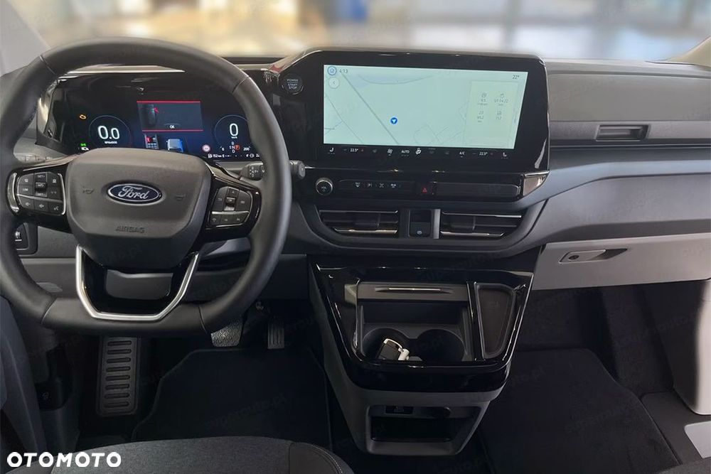 Ford Tourneo Custom - 8