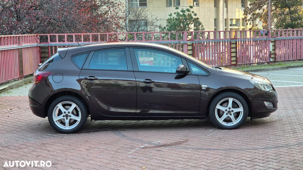 Opel Astra 1.7 CDTI DPF 150 Jahre - 16