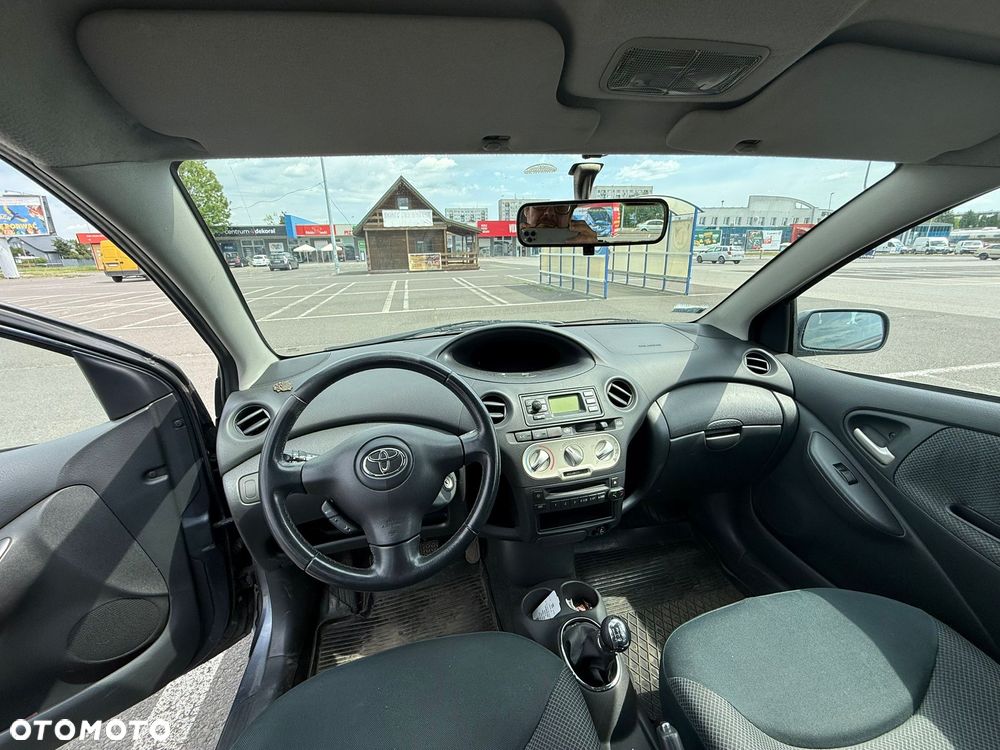 Toyota Yaris 1.0 Sol - 10