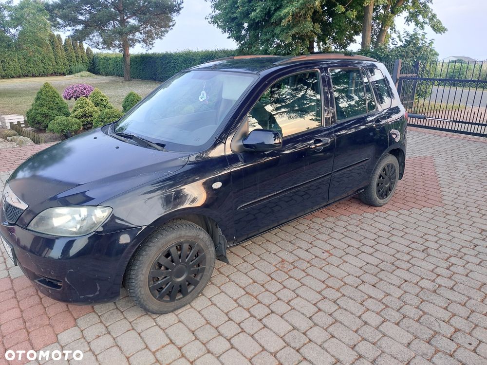 Mazda 2 - 4