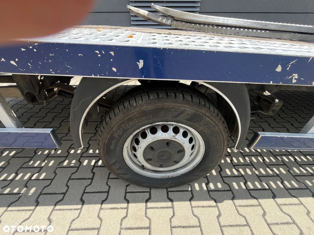 Mercedes-Benz Sprinter - 9