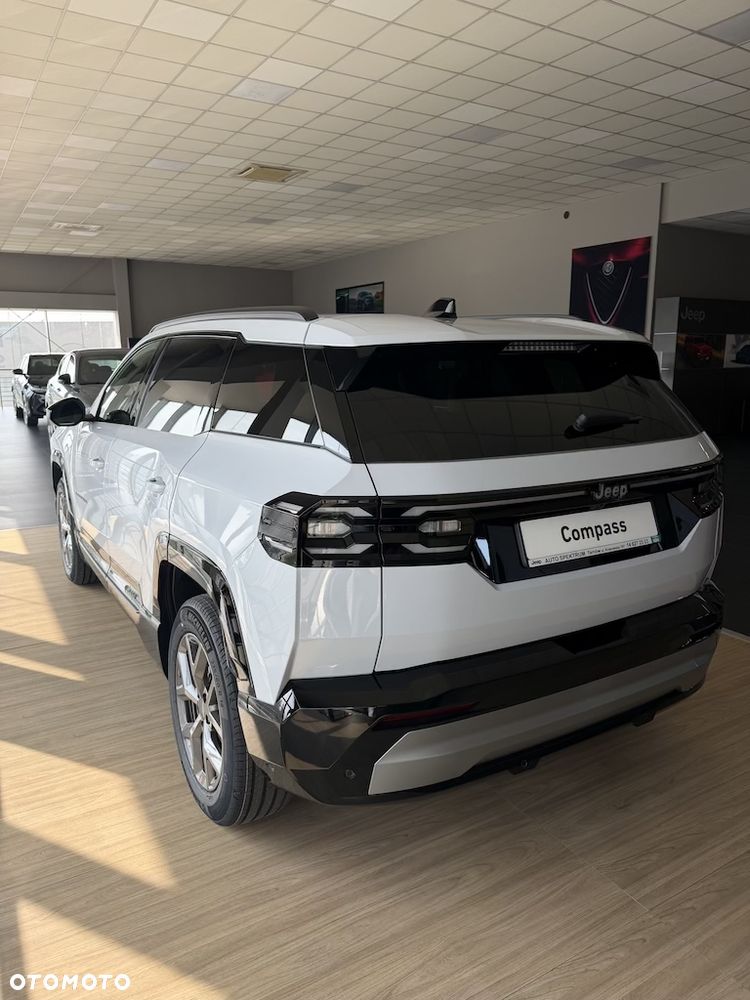 Jeep Compass 1.2 T3 mHEV First Edition FWD DCT - 3