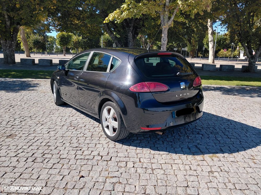 Seat Leon 2006 photo 3