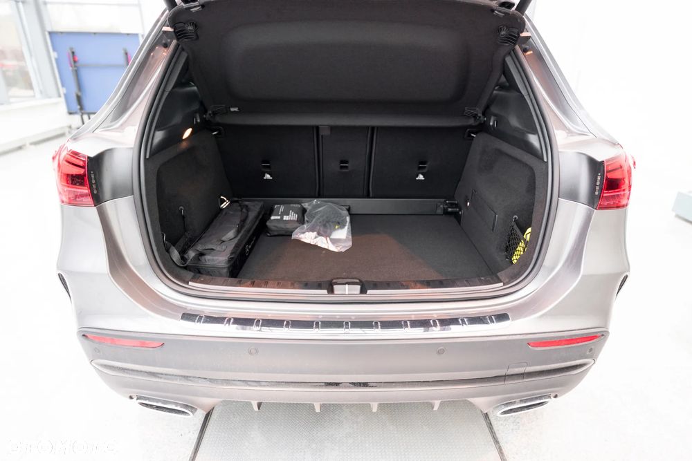 Mercedes-Benz GLA 200 d 4-Matic AMG Line - 15