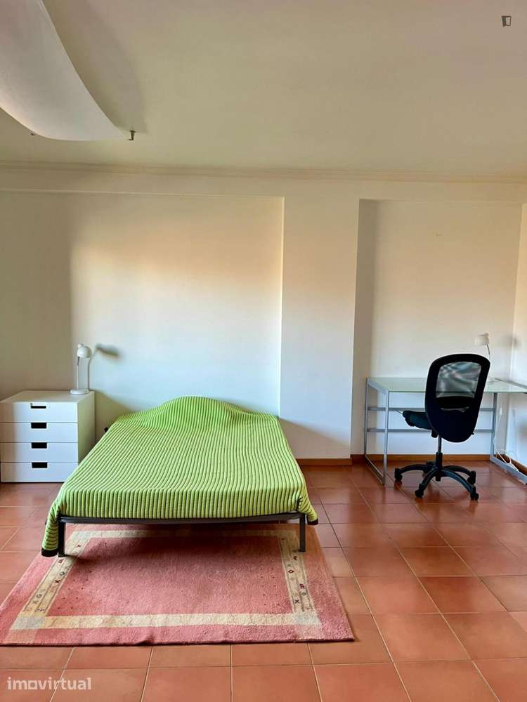 Quarto - localizado em Aveiro - Grande imagem: 3/15
