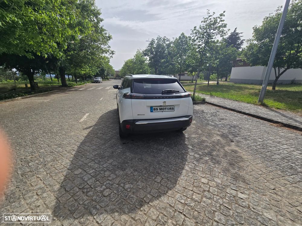 Peugeot 2008 1.2 PureTech Allure - 12