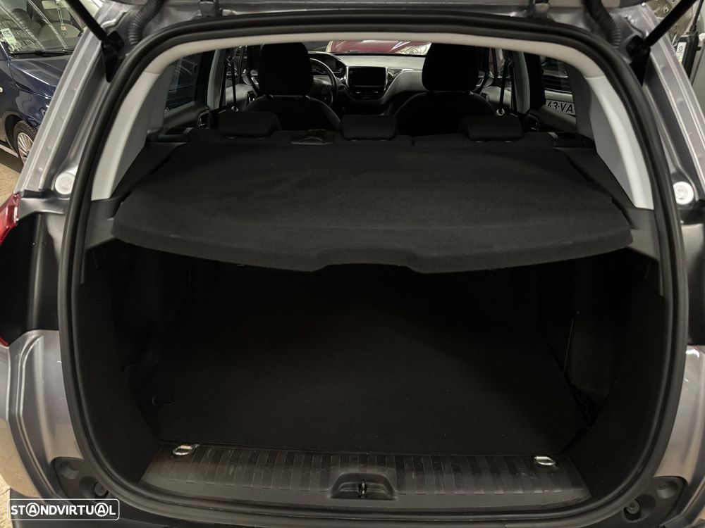 Peugeot 2008 1.5 BlueHDi Signature - 21