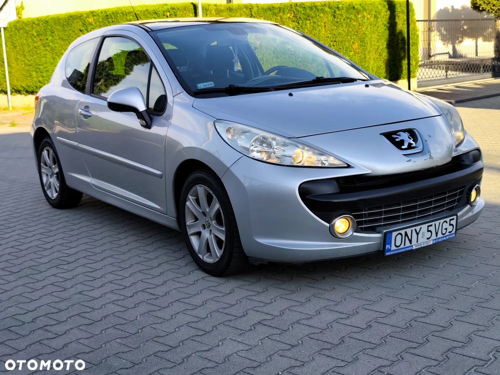 Peugeot 207 90 HDi FAP (Blue Lion) Sport - 10