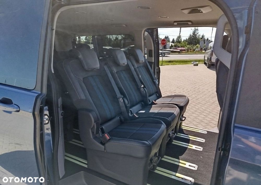 Ford Tourneo Custom - 15