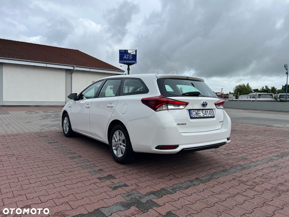 Toyota Auris Hybrid 135 Comfort - 6