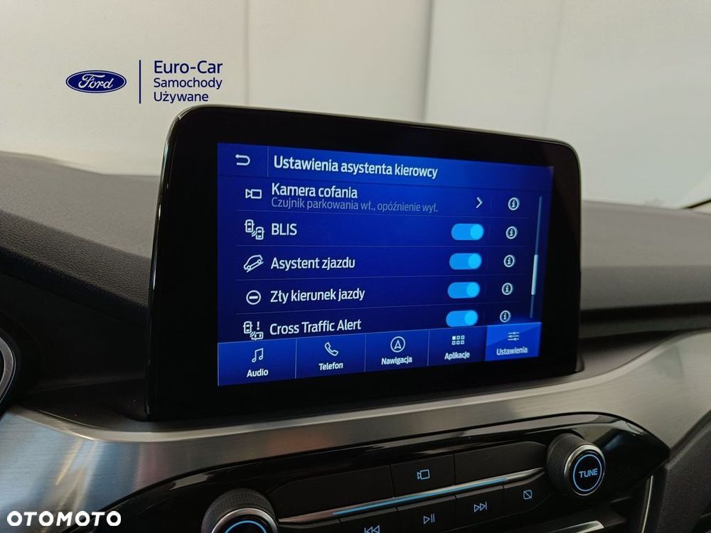 Ford Kuga 2.5 Duratec FHEV TITANIUM - 23
