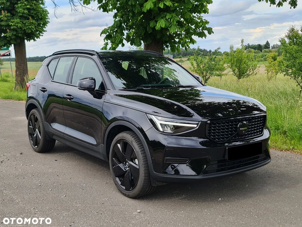 Volvo XC 40 B3 B DKG Ultra Black Edition - 3