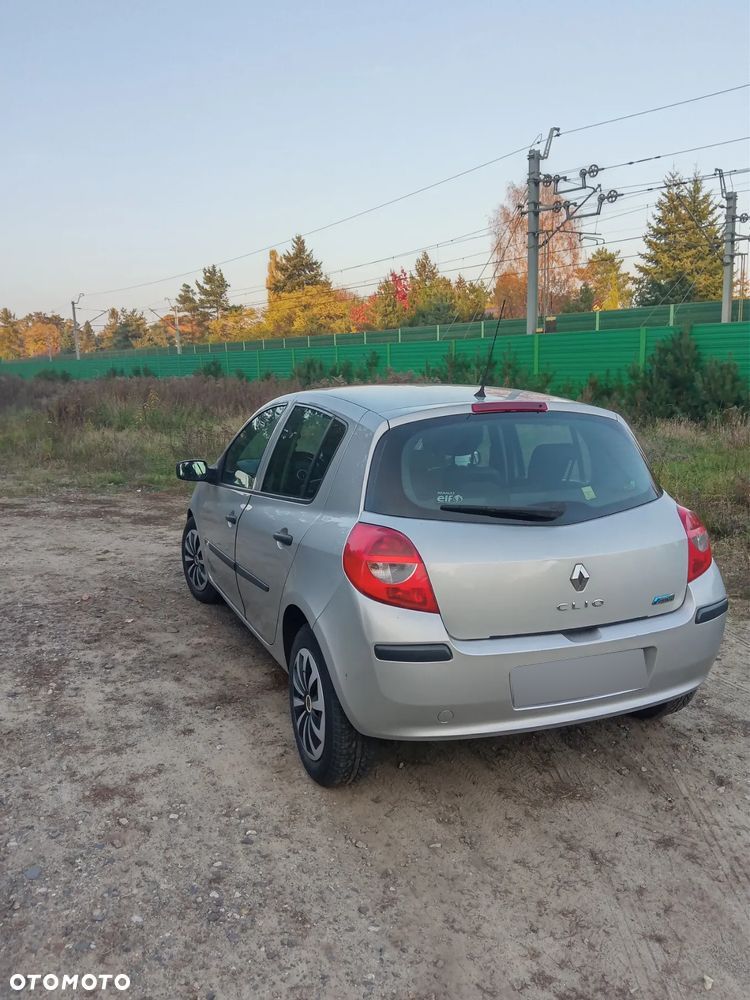 Renault Clio 1.5 dCi Dynamique - 4