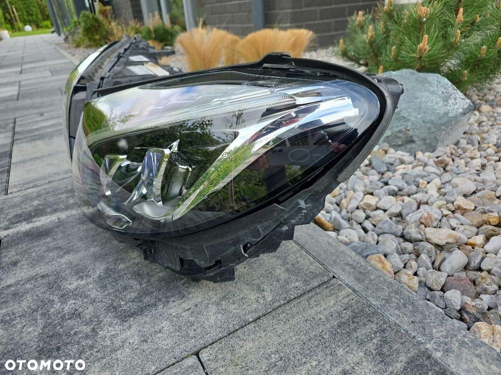MERCEDES C KLASA 205 Lampy przód Full Led Inteligent 2059063104 2059063204 - 7