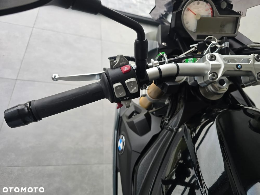 BMW S - 21