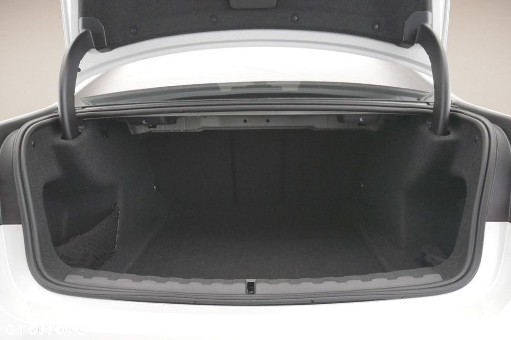 BMW Seria 3 - 16