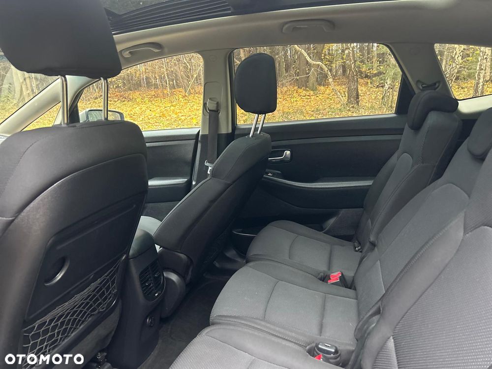 Kia Carens 1.7 CRDi L 7os - 13