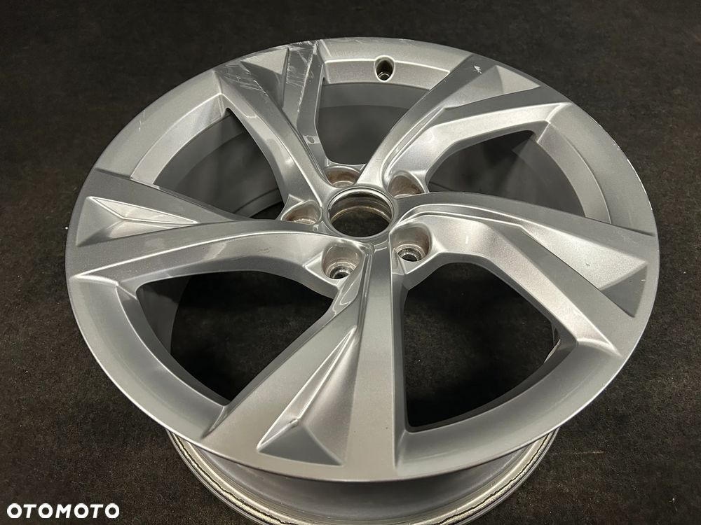 Alufelga Audi A4 B9 18 cali 5x112 1szt. 8W0601025EJ - 2