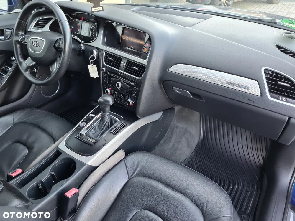 Audi A4 Limousine - 14