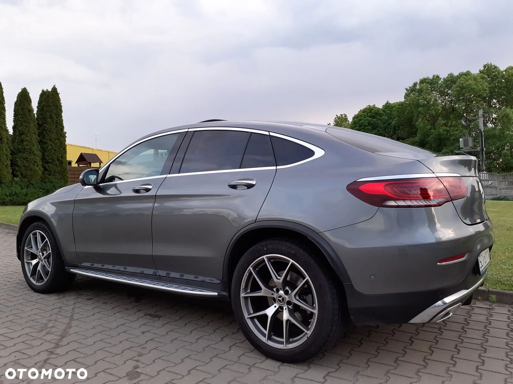 Mercedes-Benz GLC 200 4Matic 9G-TRONIC AMG Line - 2