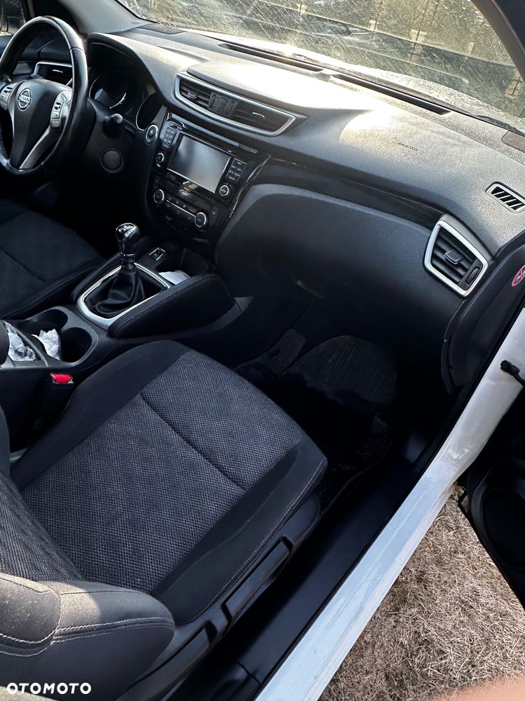 Nissan Qashqai - 25