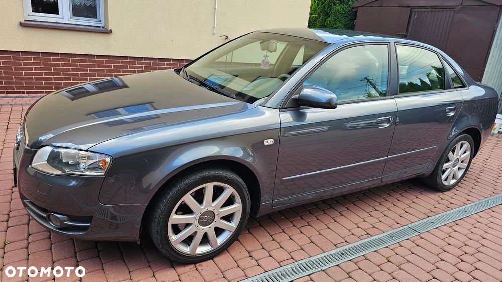 Audi A4 Limousine - 13