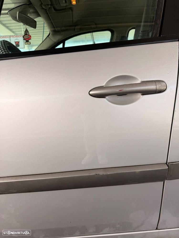 Renault Scénic 1.5 dCi Confort - 10
