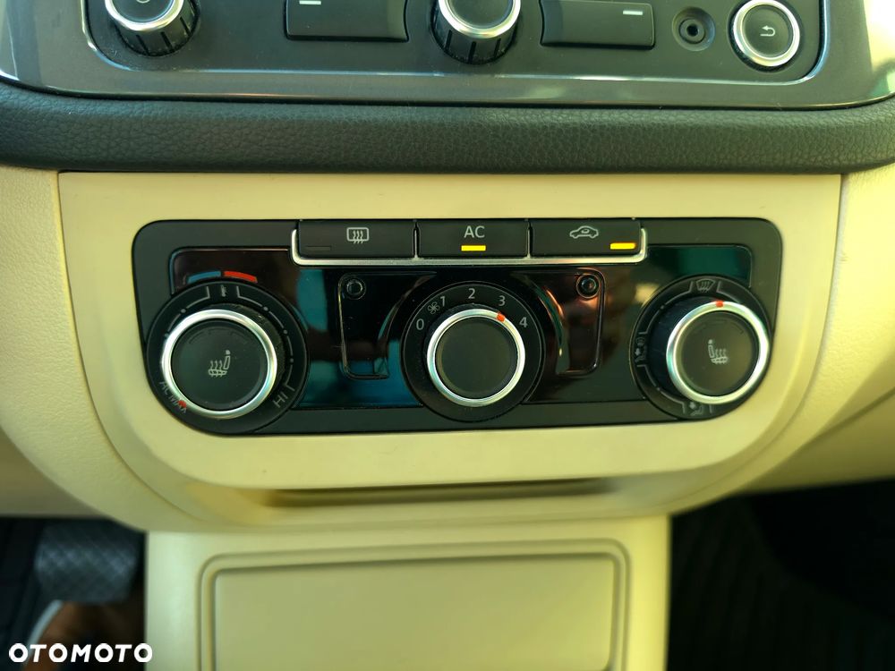 Volkswagen Tiguan - 27
