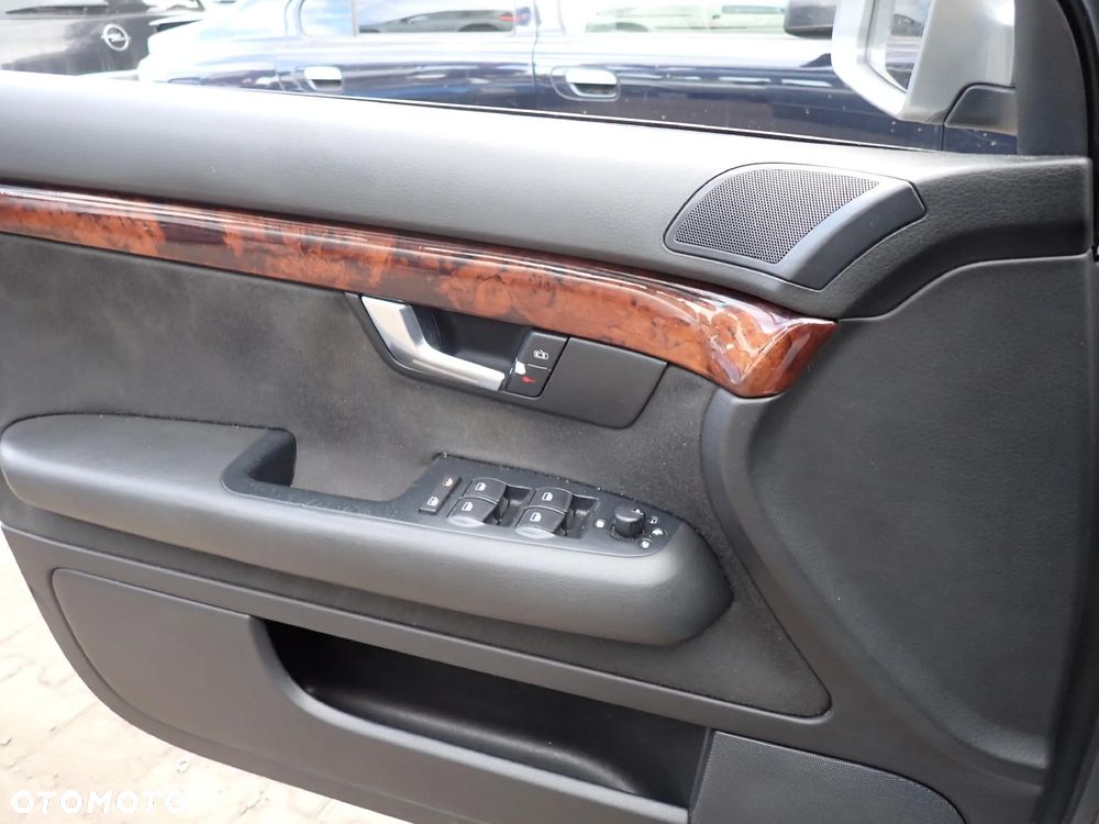 CZĘSĆI - Audi A4 B6 1,9TDI 130KM AVF AT AUTOMAT GJA KOMBI LAKIER LY7Q 2004r. INDEX - 9351 - 12