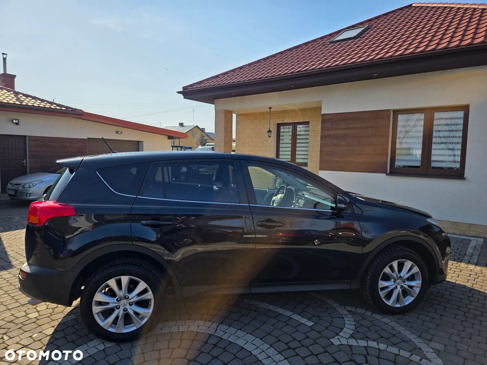 Toyota RAV4 2.2 D-4D Premium - 24