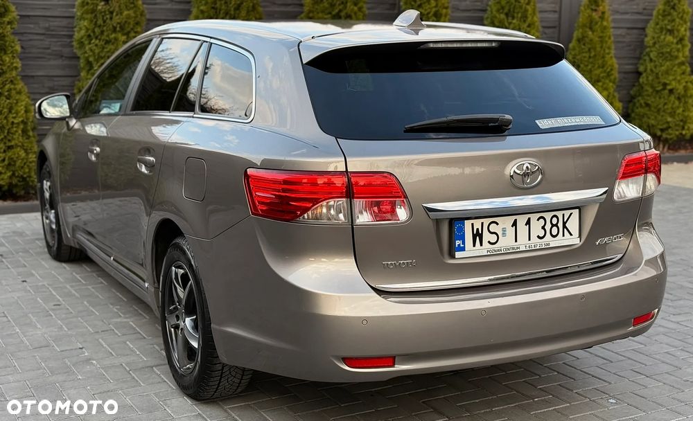 Toyota Avensis 2.0 D-4D Premium - 7