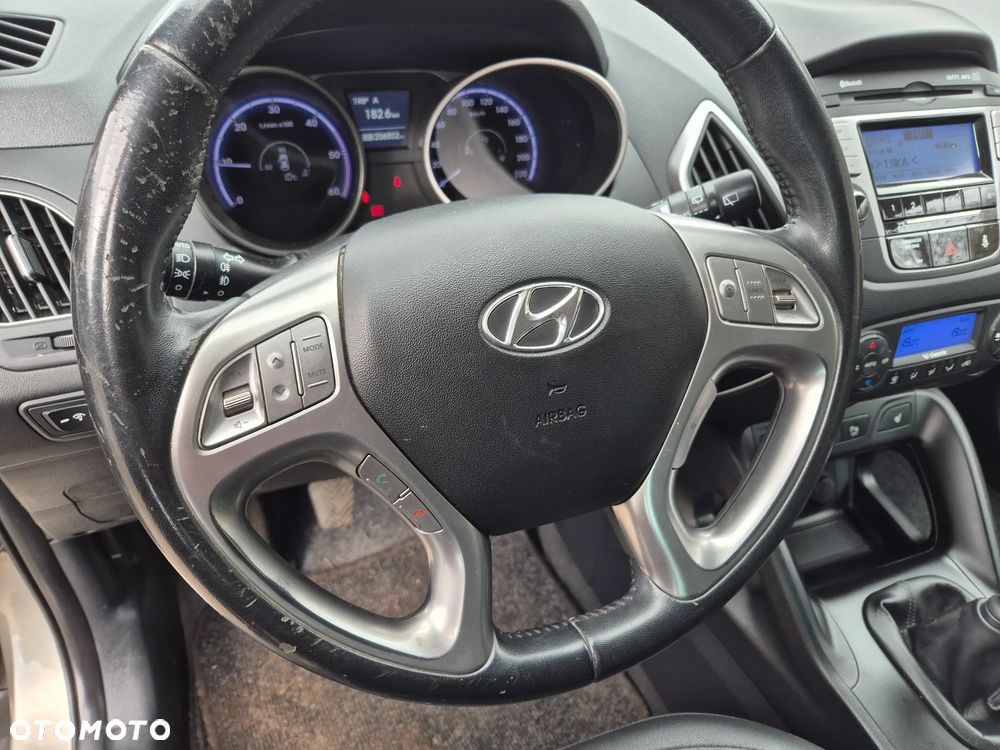 Hyundai ix35 - 15