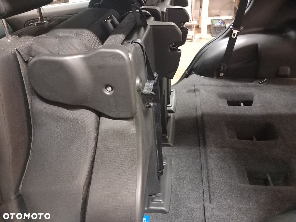 Suzuki Grand Vitara 1.9 DDiS - 11