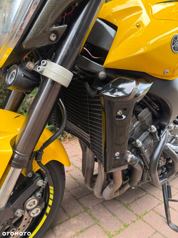 Yamaha FZ - 13
