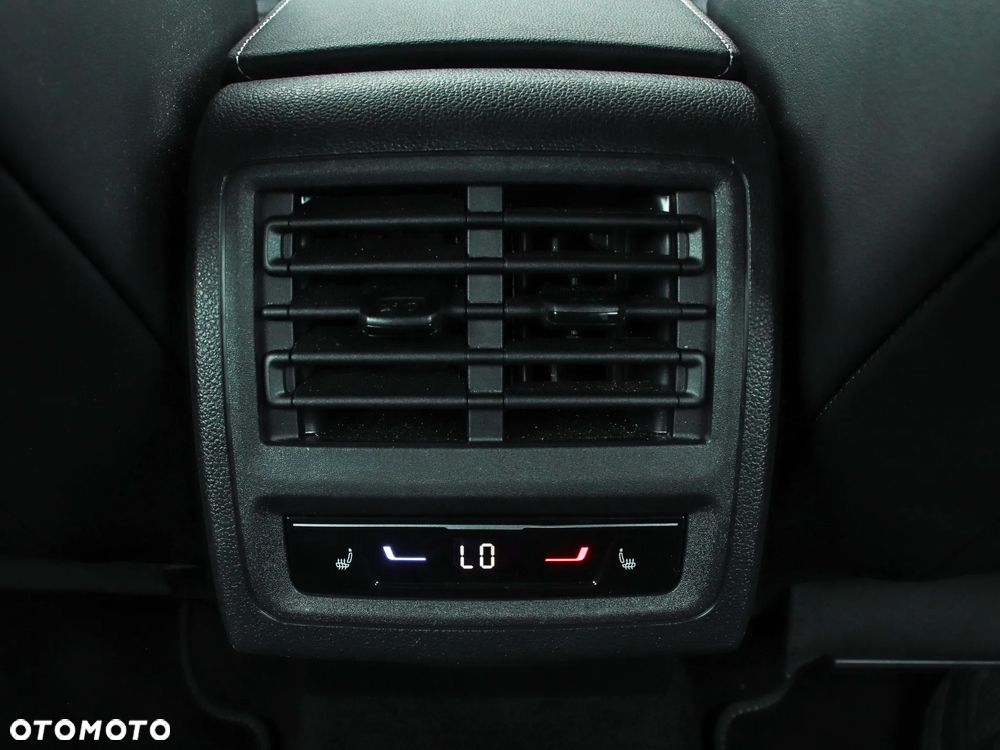 Volkswagen Golf Variant - 20