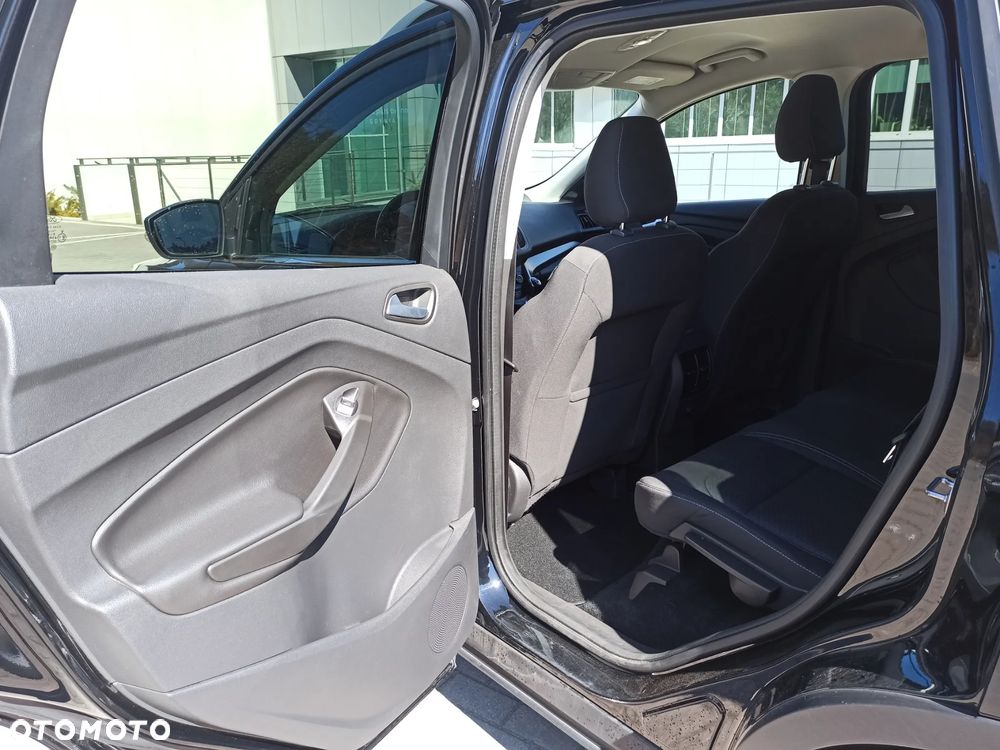 Ford Kuga - 21