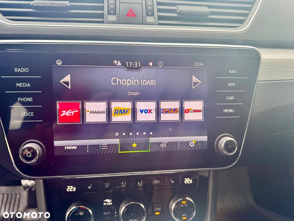 Skoda Superb 2.0 TDI SCR Style - 22