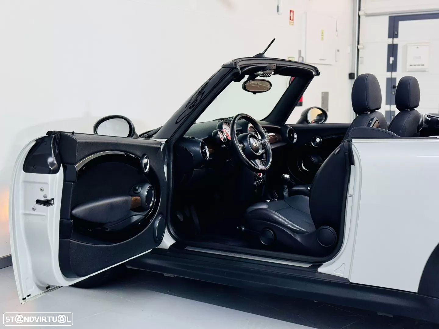 MINI Cabrio Cooper D - 26