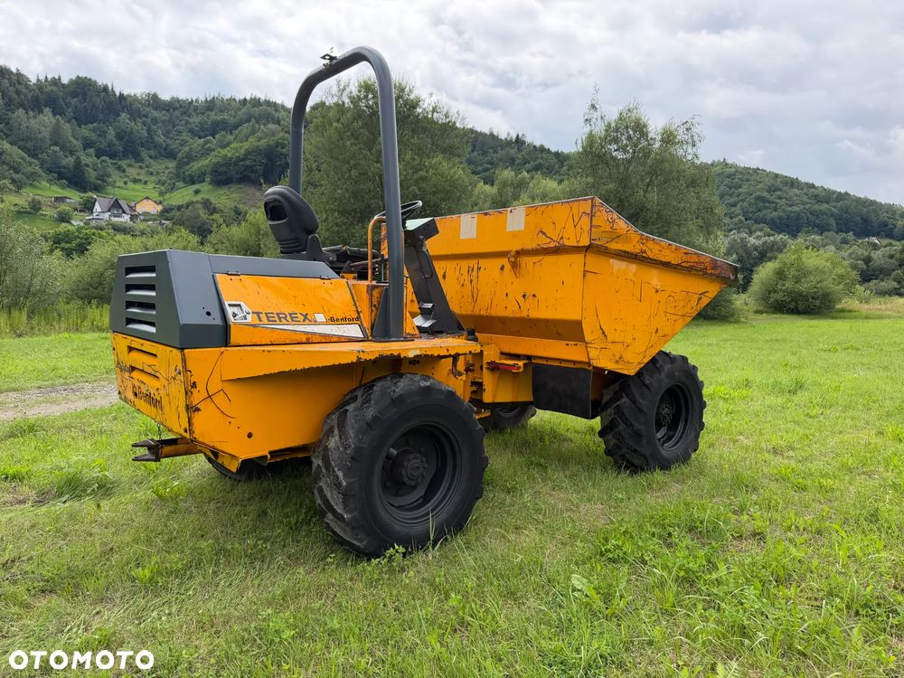 Terex Benford 6003. Wozidło Budowlano-Rolnicze. 6 ton ładowność. 4x4 napęd. Potężna Moc silnika i Hydrauliki. Najlepszy silnik Perkins 90km. Maszyna Kupiona z Norweskiego Gospodarstwa Rolniczego typu Kurniki. Stan Idealny. Zero Luzów i wycieków! Odpala na dotyk. Serwisowane w Dekra Norweska! Hamulce brzytwa. Serwisy w DEKRA. Maszyna Woziła lekkie ładunki. Praktycznie zerowe zużycie. Wielka Okazja. Wszystko w pełnym Oryginale.  Paka jak Nowa zero zużycia przetarć. Okazja!! - 3