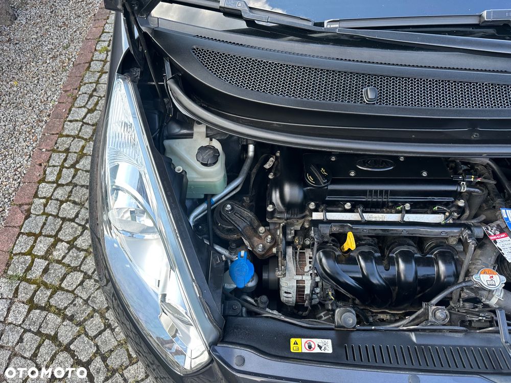 Kia Venga - 23