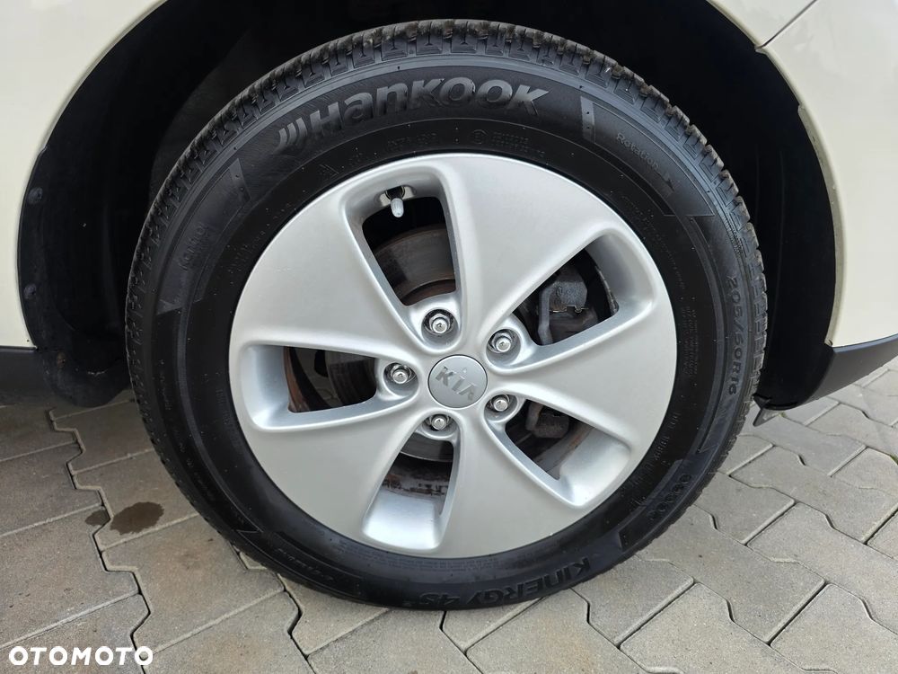 Kia Soul 1.6 GDI White&Red Edition - 32