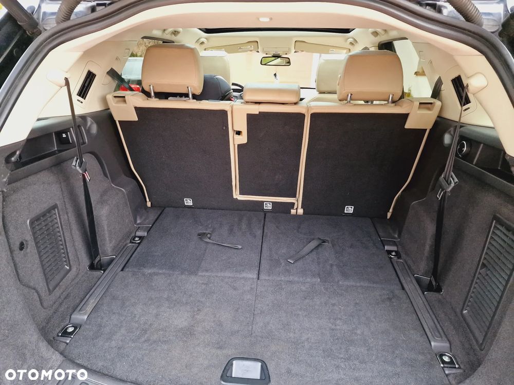 Land Rover Discovery Sport 2.0 Si4 HSE - 24