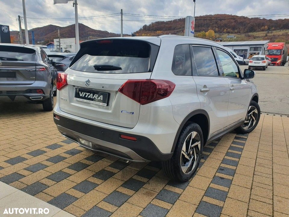 Suzuki Vitara 1.4 Boosterjet MHEV Spirit - 3