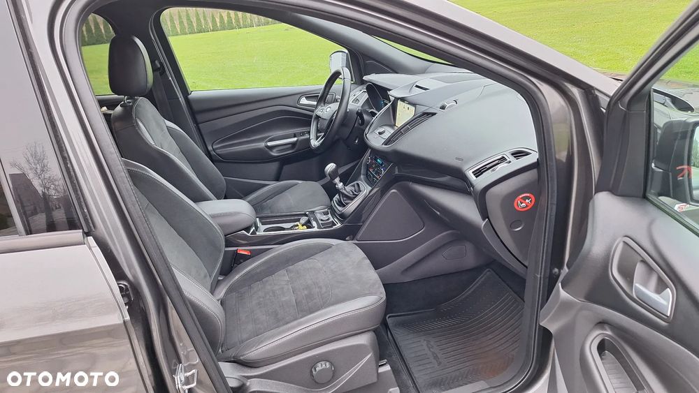 Ford Kuga 1.5 EcoBoost FWD ST-Line ASS MMT6 - 17