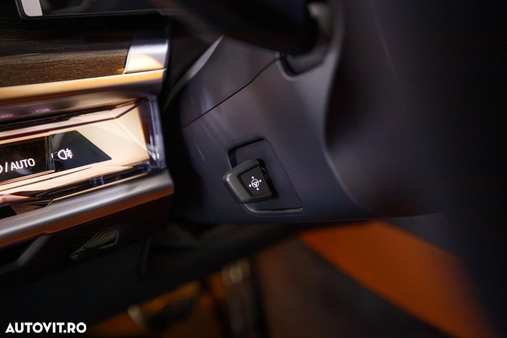 BMW Seria 7 - 28