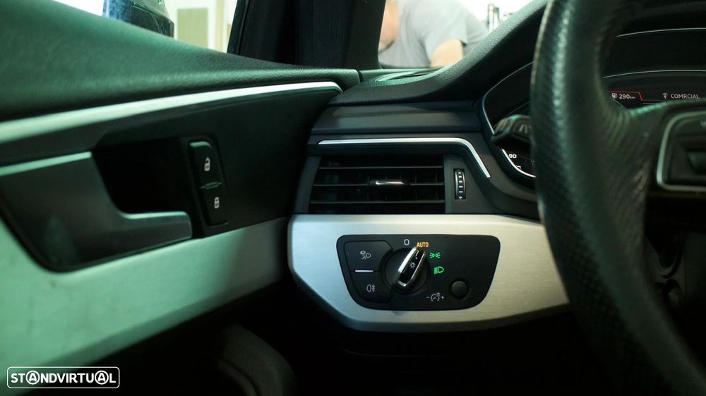 Audi A4 Avant 2.0 TDI S-line S tronic - 24