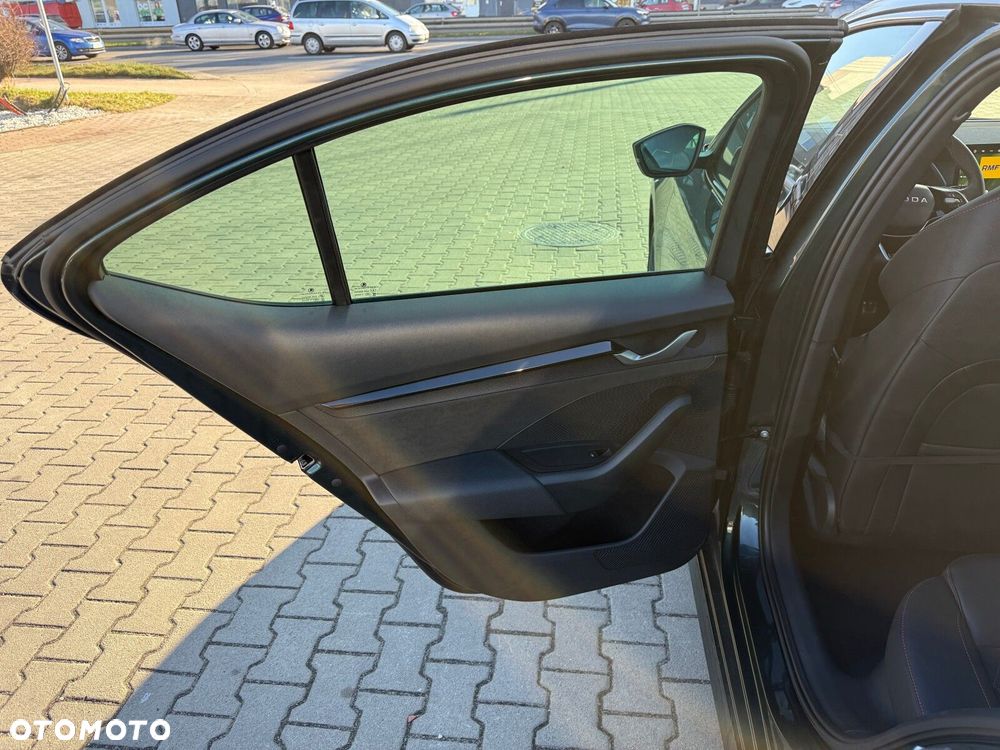 Skoda Octavia 2.0 TSI RS DSG - 14