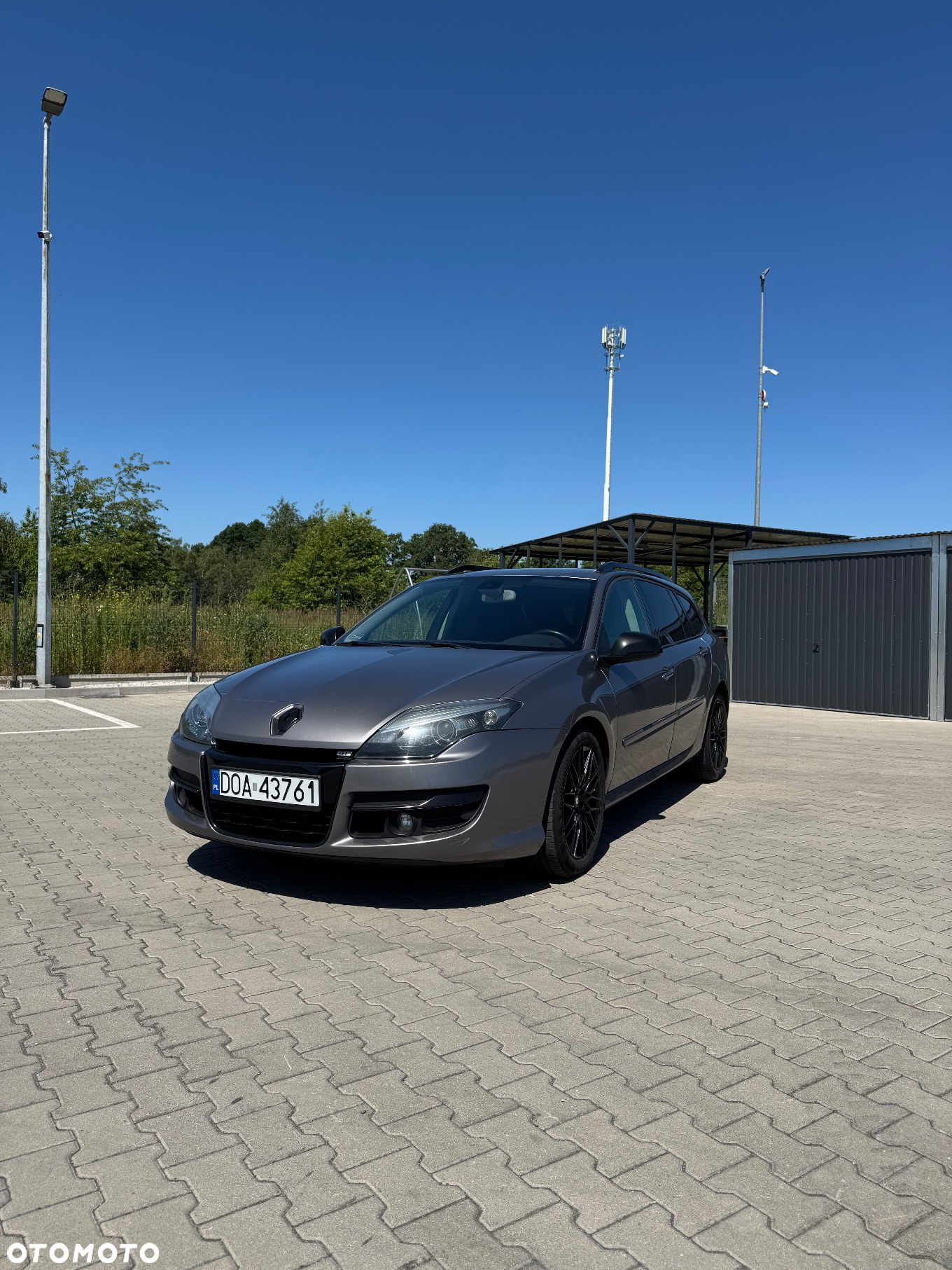 Renault Laguna 2.0 dCi GT - 2